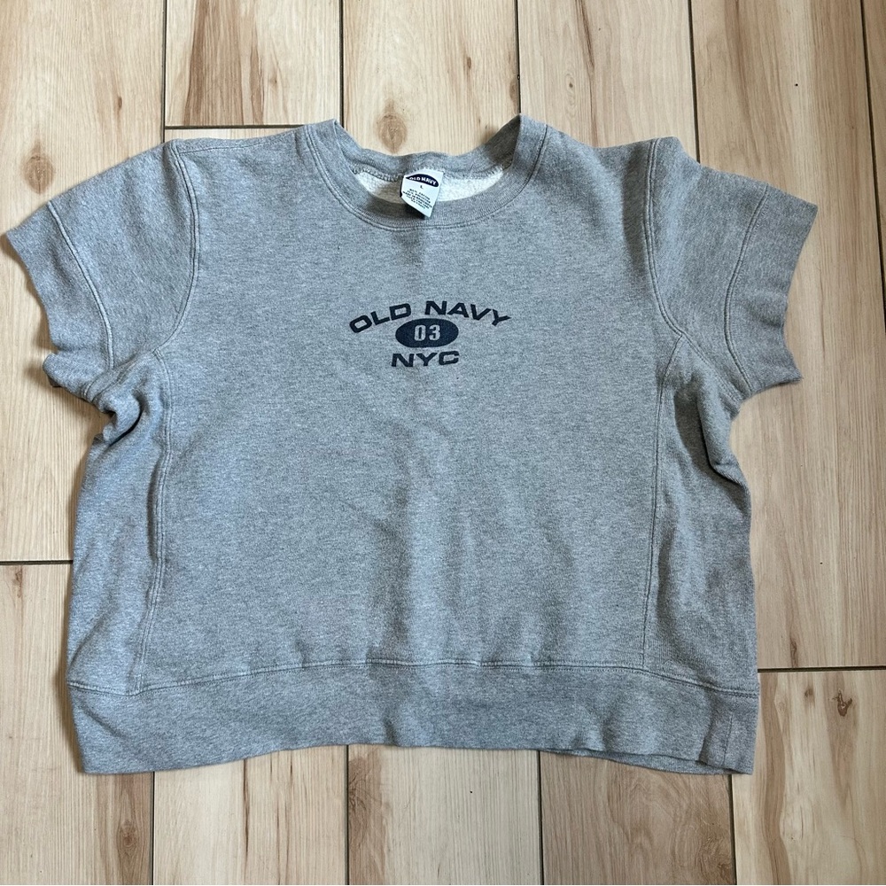 Old Navy Cropped Gray Shirt